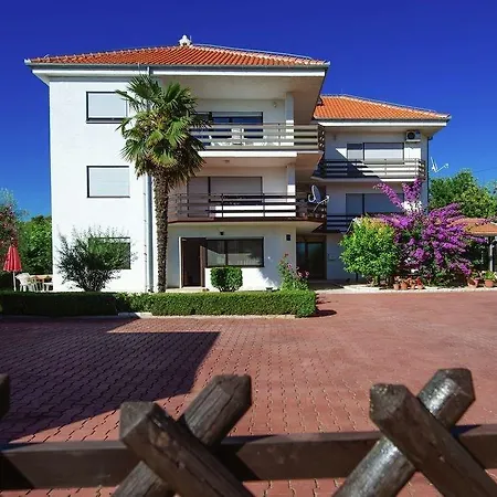 One-bedroom In Zadar Ii Апартаменты Дикло