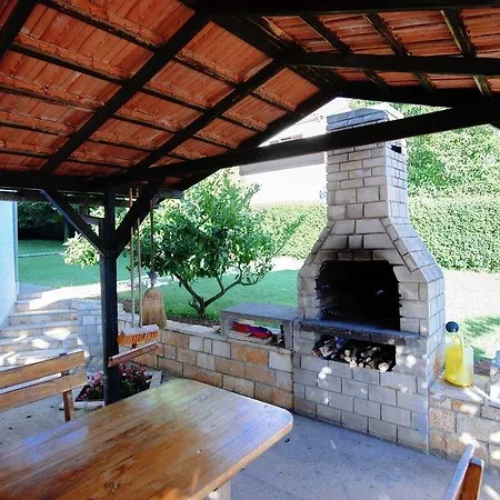 Апартаменты One-bedroom In Zadar Ii