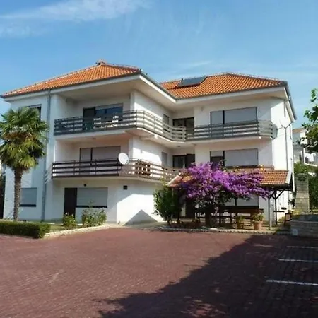 One-bedroom In Zadar Ii Апартаменты *